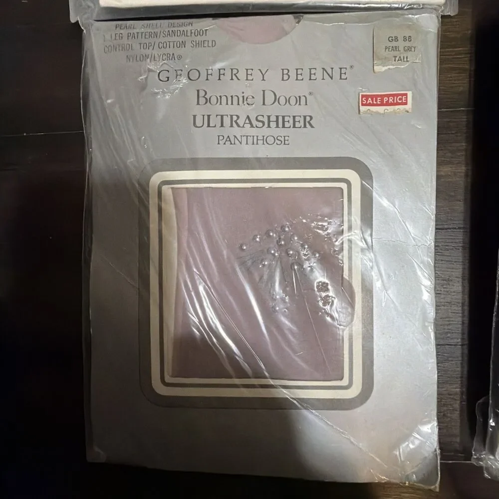 Lot of 4 Pantyhose Size C Hanes, Adolfo, Geoffrey Beene & Fredrick & Nelson
